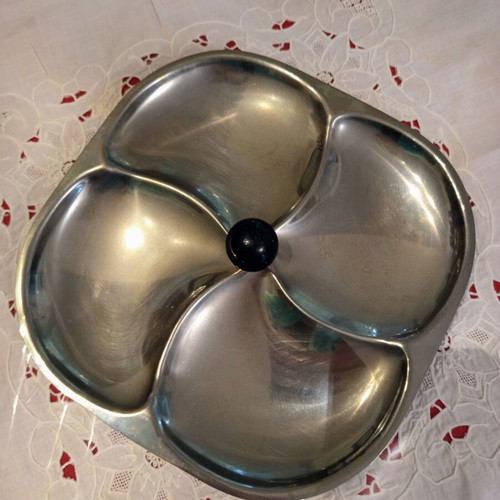 Vintage metal bowl snack tray with 4 compartments, used