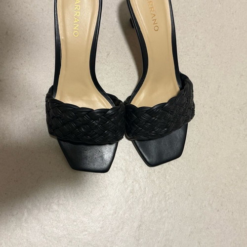Carrano black leather sandals with 5.5 cm heel like new, size 39