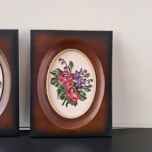 Decorative embroidered frames like new, set of 2 pieces