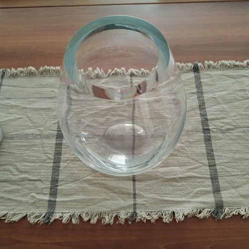 Decorative vase like new for dining room