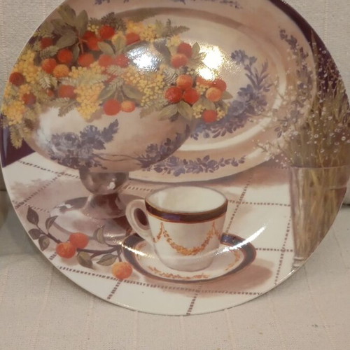 Limoge Collection decorative plates like new, set of 4 porcelain