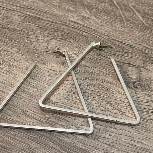 Silver 925 triangle earrings large in excellent condition