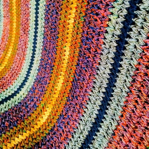 Vintage handmade knitted throw rug 160x70cm like new