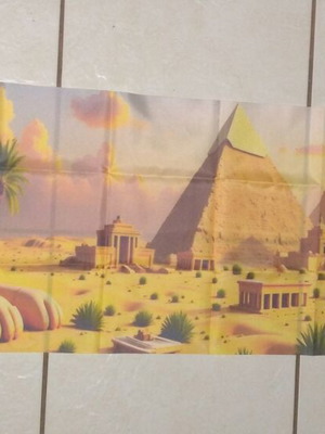 Sphinx and Pyramids table runner