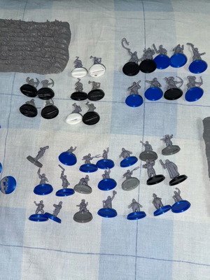 Lord of the Rings 3d scan bundle like new with 47 hobbit and ruffian miniatures