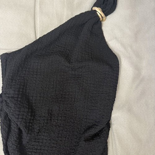H&M Black One Shoulder Top Medium with Gold Ring like new