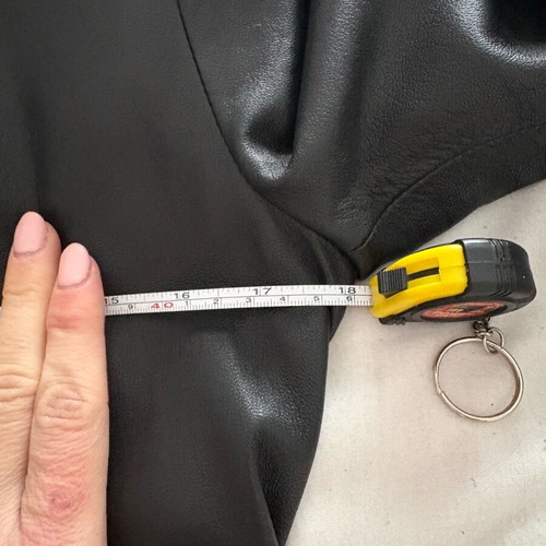 Leather trench coat size M like new, black