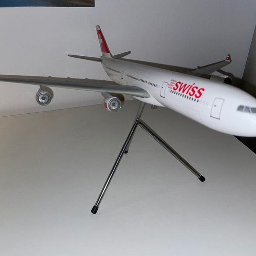 Airbus A340-300 Swissair model by Lupa used, scale 1:120, 53cm