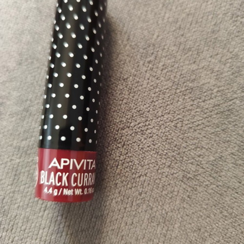 Lip Balm Apivita Black Currant new
