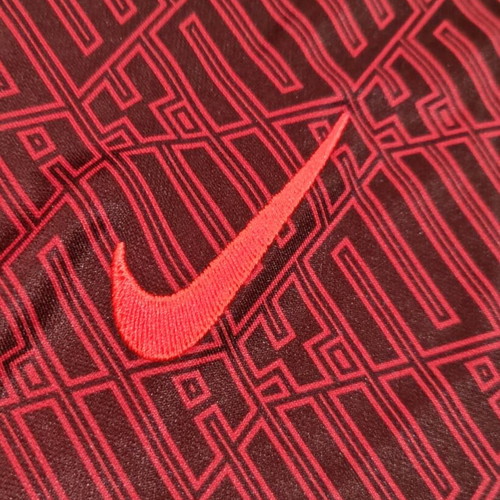 Liverpool Nike training shirt 2022 size M like new