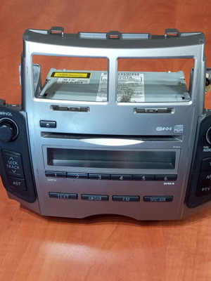 Radio/CD/Mp3 Toyota Yaris 2009 σαν καινούργιο, μοντέλο 86120-0D500