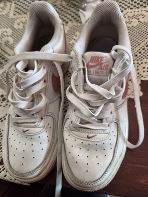Nike Airforce girls' athletic shoes used, size 35.5, white and pink