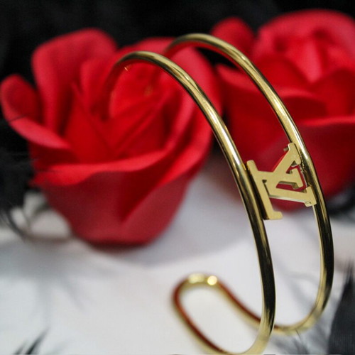 Open Gold-Plated V Cuff Bracelet like new, adjustable