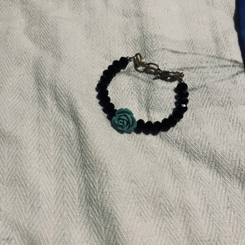Set of 4 black beaded bracelets