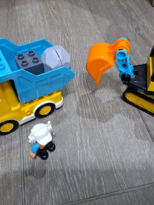 Lego Duplo φορτηγό και εκσκαφέας σαν καινούργιο