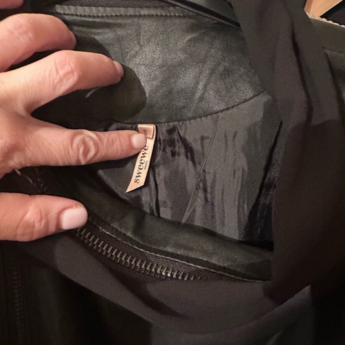 Sweewe women's leather jacket black like new