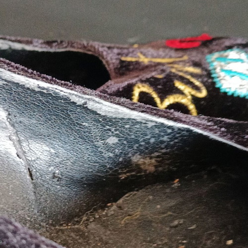 Si Boletti velvet pumps new with colorful embroidered details size 39