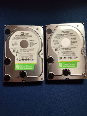 Western Digital 1Tb like new, two hard drives