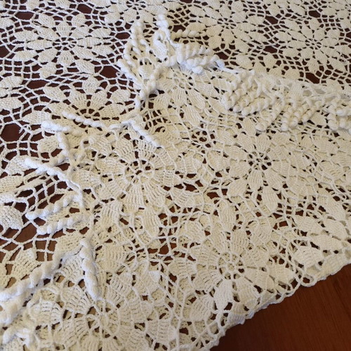 Handmade round tablecloth 185 cm like new