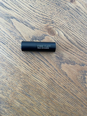 Erre Due matte lipstick red like new