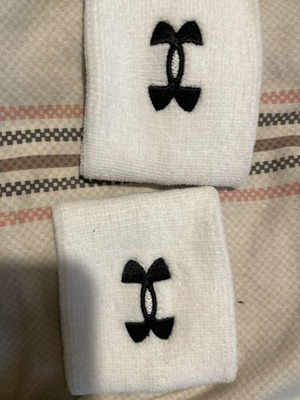 Wristbands like new without tags