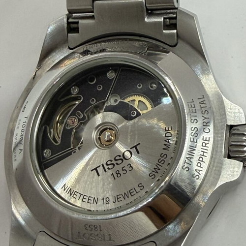 Tissot V8 Swissmatic men's wristwatch, black and silver
