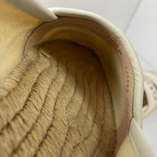Gucci Beige Canvas Espadrilles Size 39 Like New