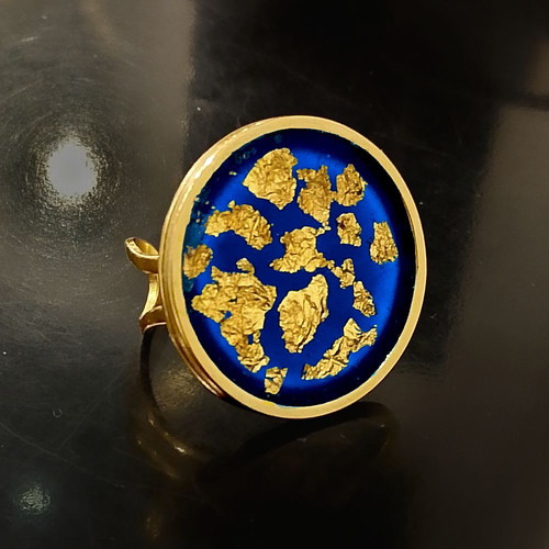 Chrysa Nisia ring with blue enamel and gold leaf, new