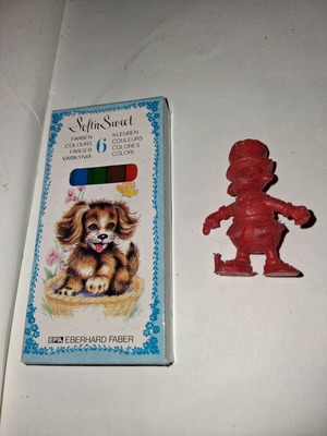 Small 1980s colored pencils new, tiny box with figure