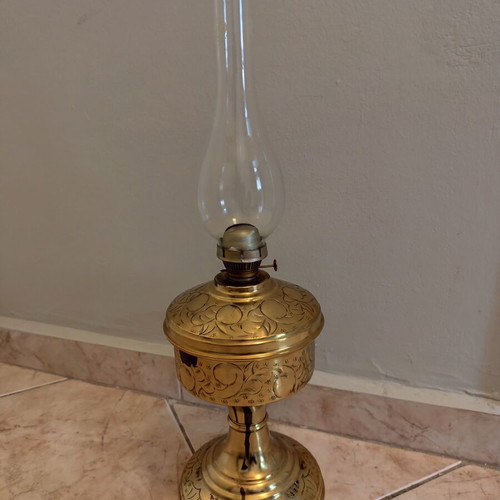 Antique Oil Table Lamp bronze used, fully functional