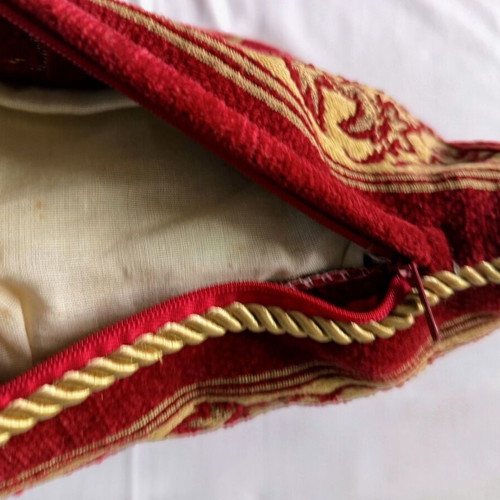 Vintage decorative pillows set of 2 used, embossed velvet, gold cord
