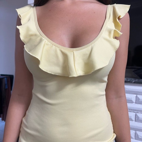 Stradivarius women's t-shirt S yellow like new