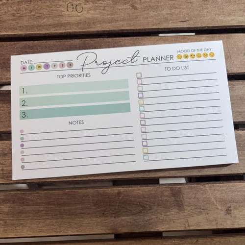 Project Planner Notepad like new with To Do List and Priorities