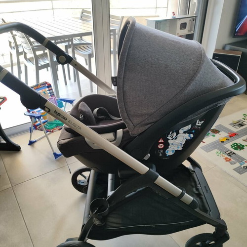 Inglesina Electa Quattro Baby Stroller Set like new with Darwin and bag