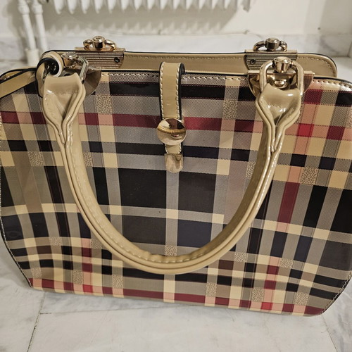 Gongca Checked Shoulder and Handbag with Gold Details like new