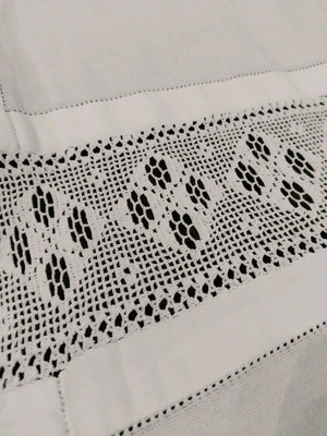 Handmade knitted table runner like new