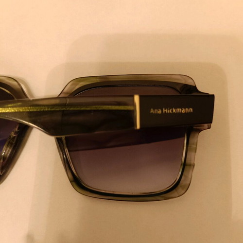 Ana Hickmann sunglasses used with gradient grey lens and green acetate frame