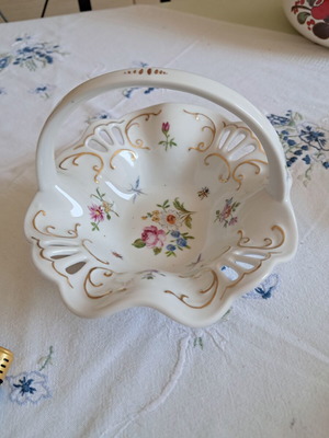 Porcelain basket like new, vintage style