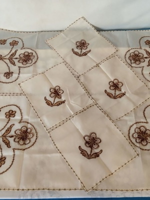 Table linen set 7 pieces new, tablecloth and napkins