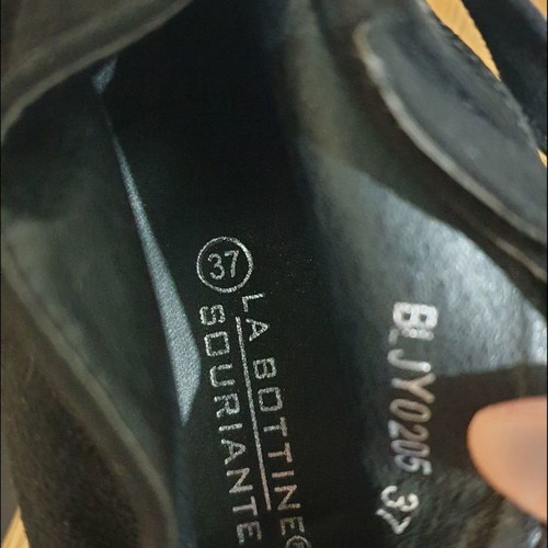 La Bottine Souriante black suede pumps new size 37