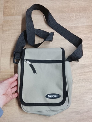 Nescafé shoulder bag like new