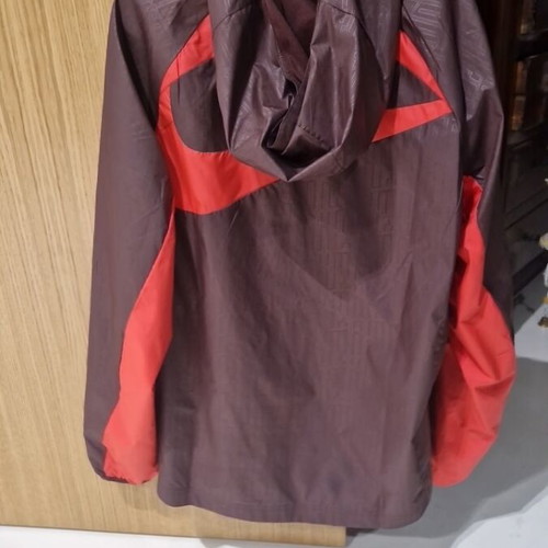 Nike L.F.C. Liverpool jacket like new, waterproof with hood and side pockets