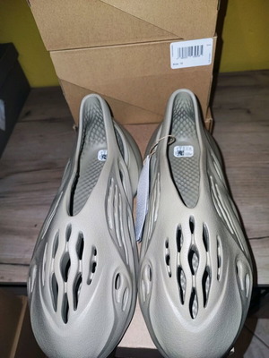 Adidas Foam beige size 43 new