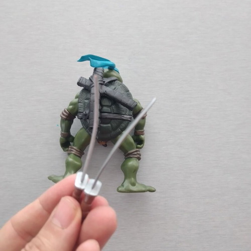Leonardo Teenage Mutant Ninja Turtles 2002 action figure used
