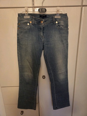 Denny Rose crop denim pants like new, size extra small, blue
