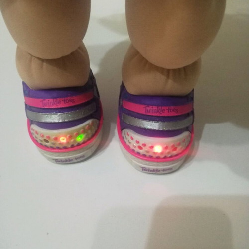 Cabbage Patch kids Twinkie Toes doll new with light-up shoes