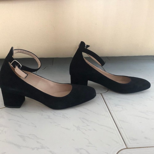 Sagiakos suede pumps with strap black like new, 5cm heel size 40