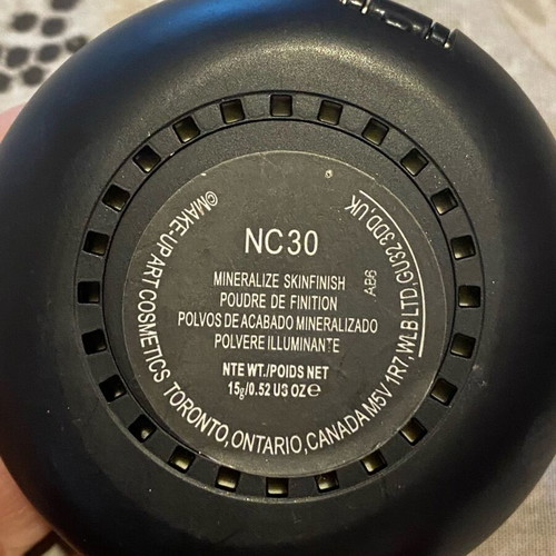 MAC Cosmetics Mineralize Skinfinish NC30 face powder like new 15g