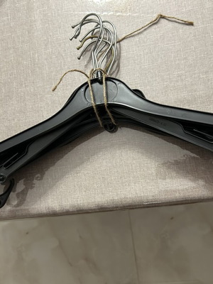 Plastic hangers pack of 6 black, like new