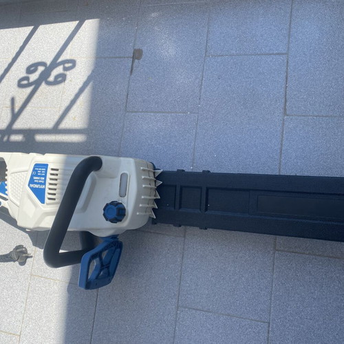 Hyundai HCS 2400EL Electric Chainsaw 2400W Like New